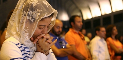 Lebanese and Syrian Christian Maronites pray for peace in Syria, in Harisa, Jounieh September 7, 2013.